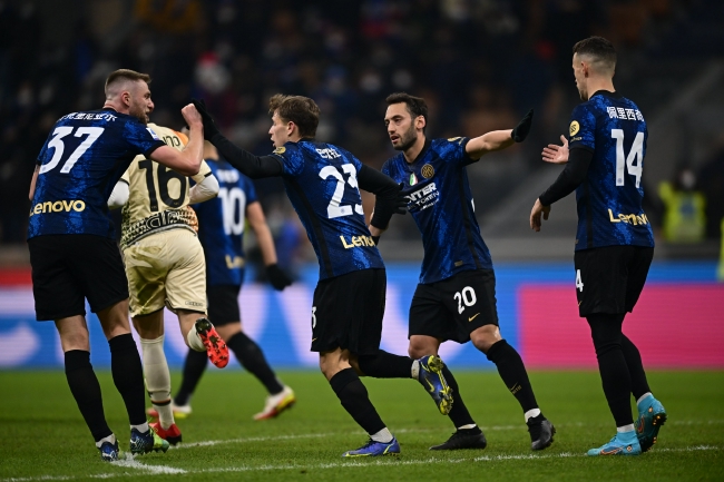 客场与毕包互交白卷，巴黎遭遇近10年球队欧冠首场0-0（巴黎客场与毕尔巴鄂互交白卷，近十年来首次欧冠揭幕战踢成0-0）