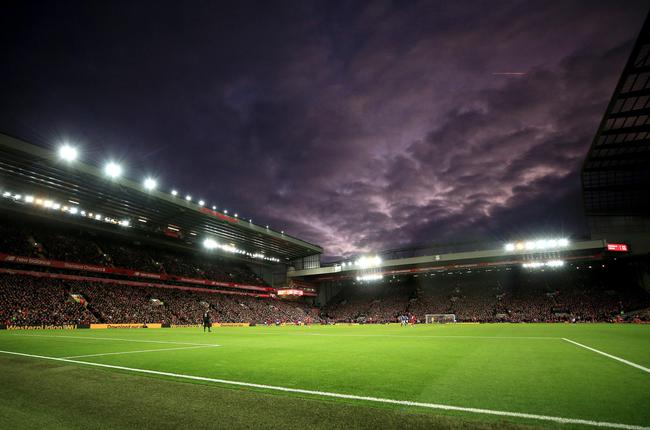 执法有温度，马宁在点球大战结束后，安慰南通队失点队员