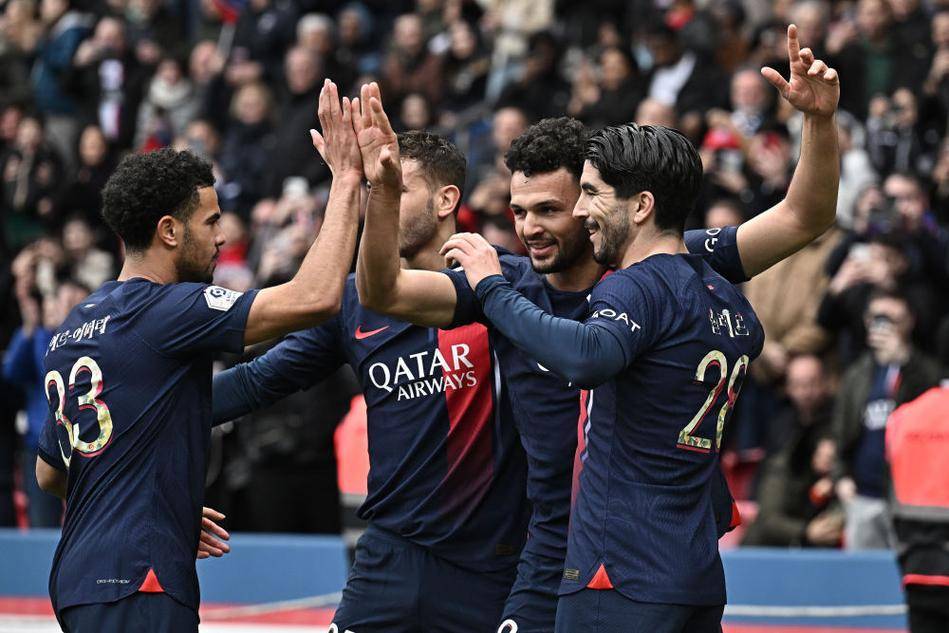 一节花！雷霆首节三分17中11，领先爵士25分