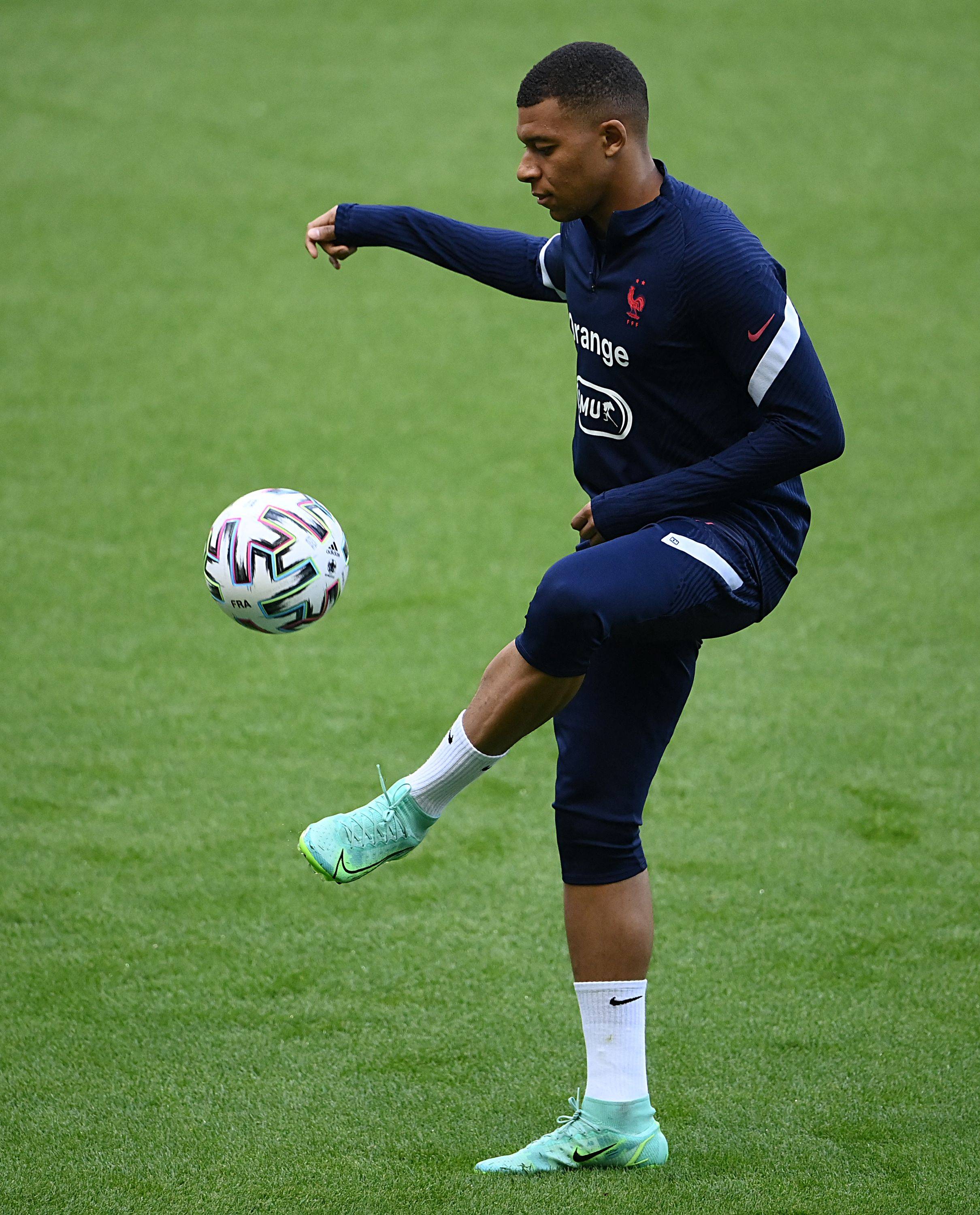 球星又一次成为夜空中最亮的星