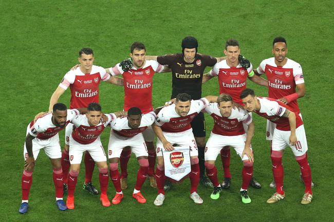 凯恩73场德甲比赛进75球，比同期进球数第二的吉拉西多21球（凯恩德甲73场轰75球，同期进球数比吉拉西多21球）