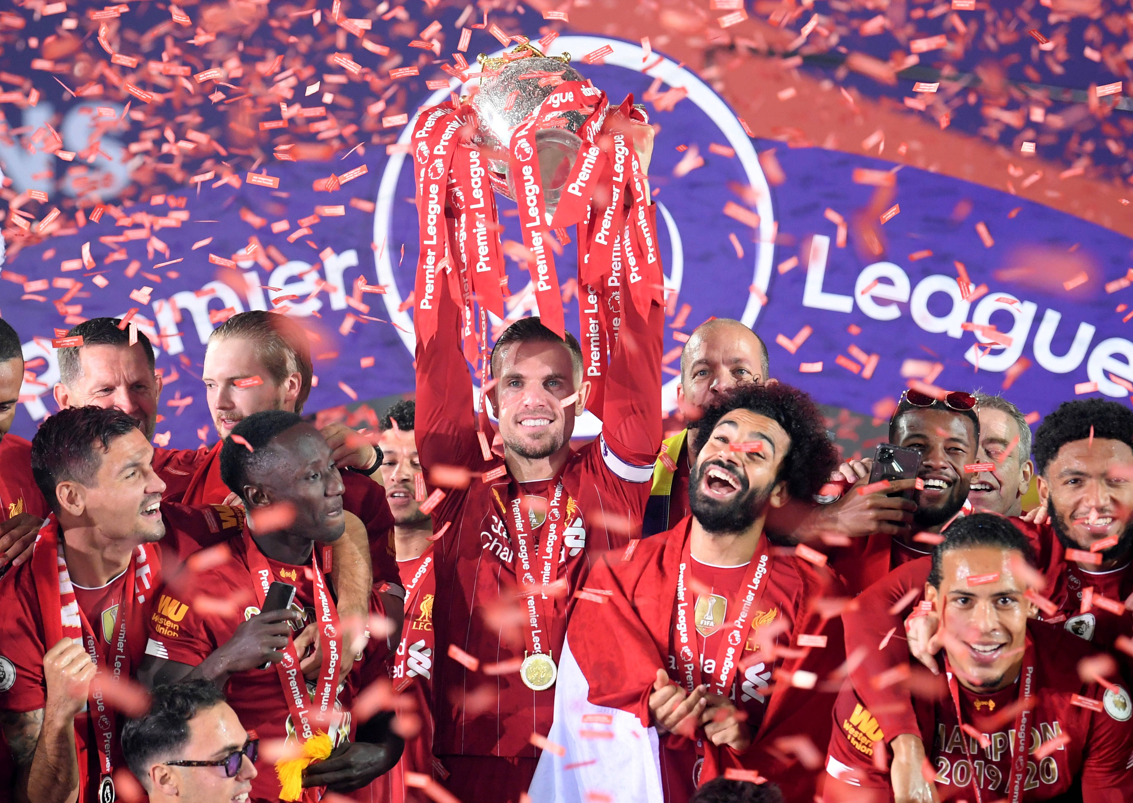 足球报：浙江队未来要争取中超冠军，卡内达是否留任还没定（足球报：浙江队瞄准中超冠军，卡内达去留未定）