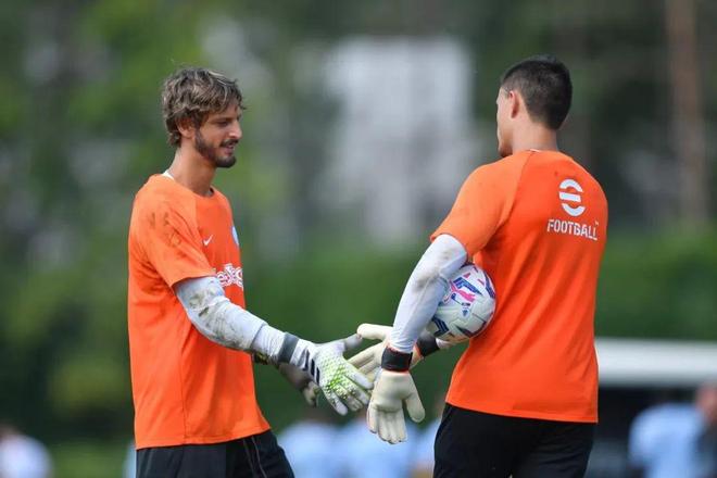 最高达589欧！诺坎普回归首战票价高昂，但预计将全部售罄（最贵589欧元！诺坎普回归首秀票价不菲，预计仍将一票难求）