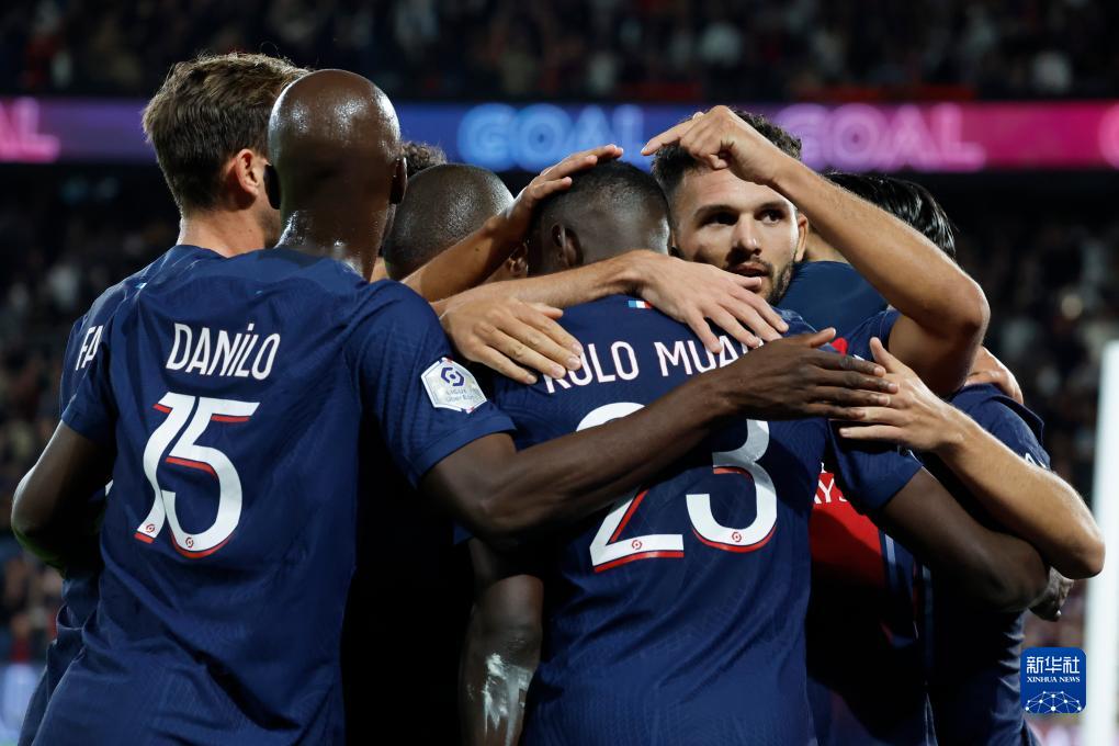 半场战报：汉堡0-1云达不莱梅，斯特奇破门