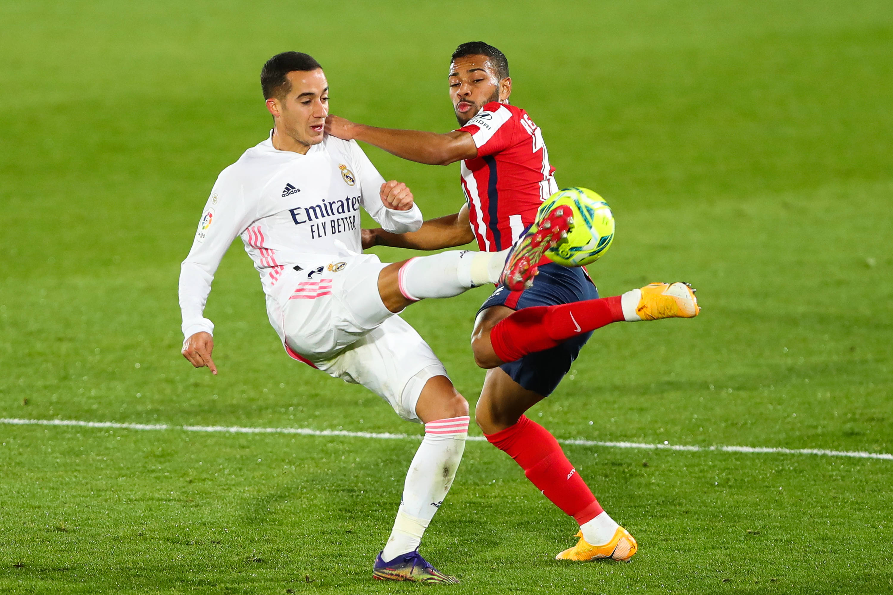 英超劲旅完胜：终结5场不胜，积分追平曼联，距离欧冠区3分