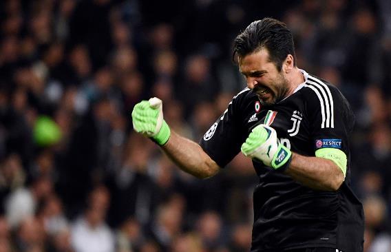 长江后浪推前浪！今日C罗两个纪录遭哈兰德姆巴佩赶超（新生代崛起！哈兰德、姆巴佩今日双双超越C罗两项纪录）