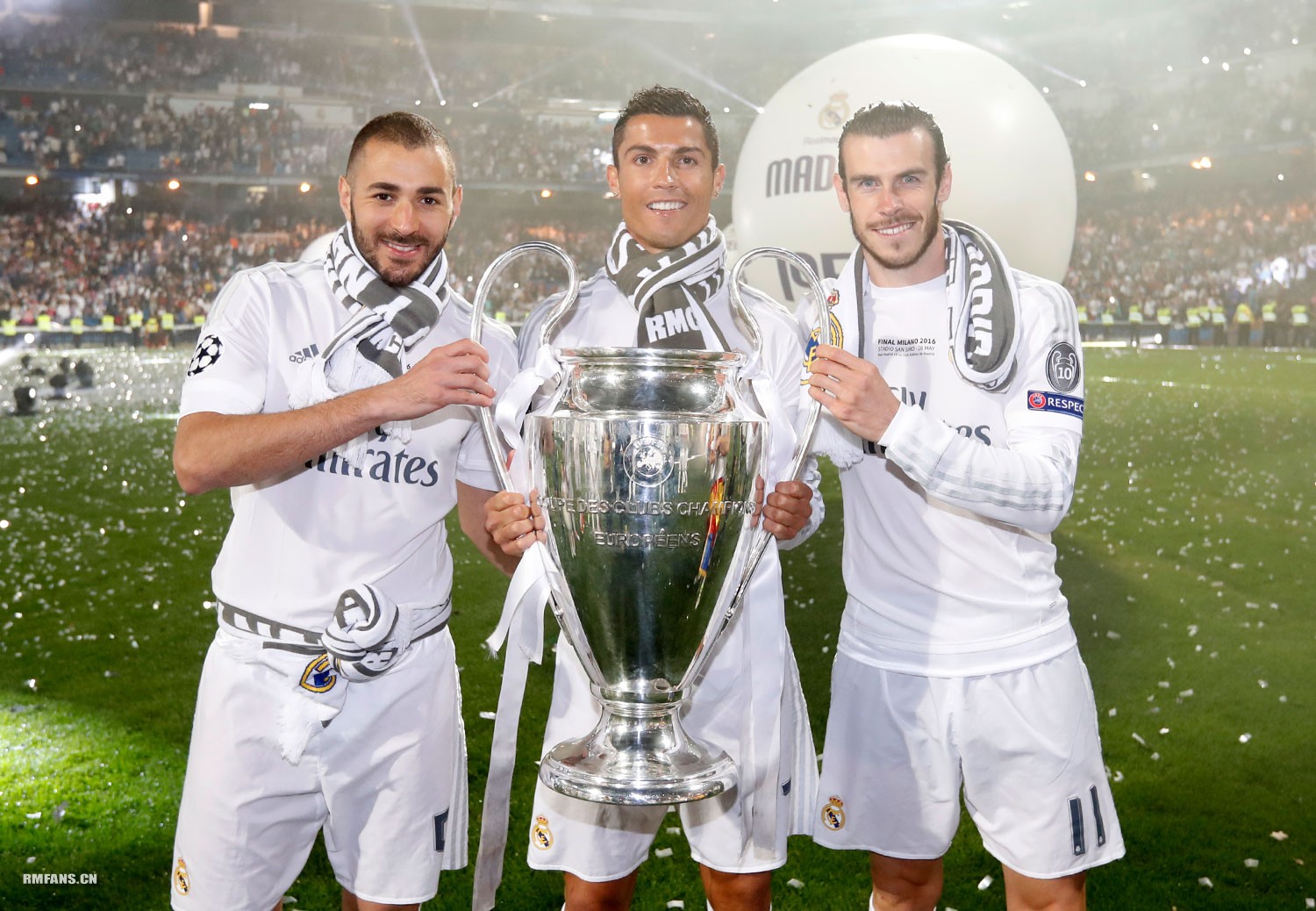 西甲战报：巴雷内切亚半场吊射建功，皇家社会3-1十人奥萨苏纳