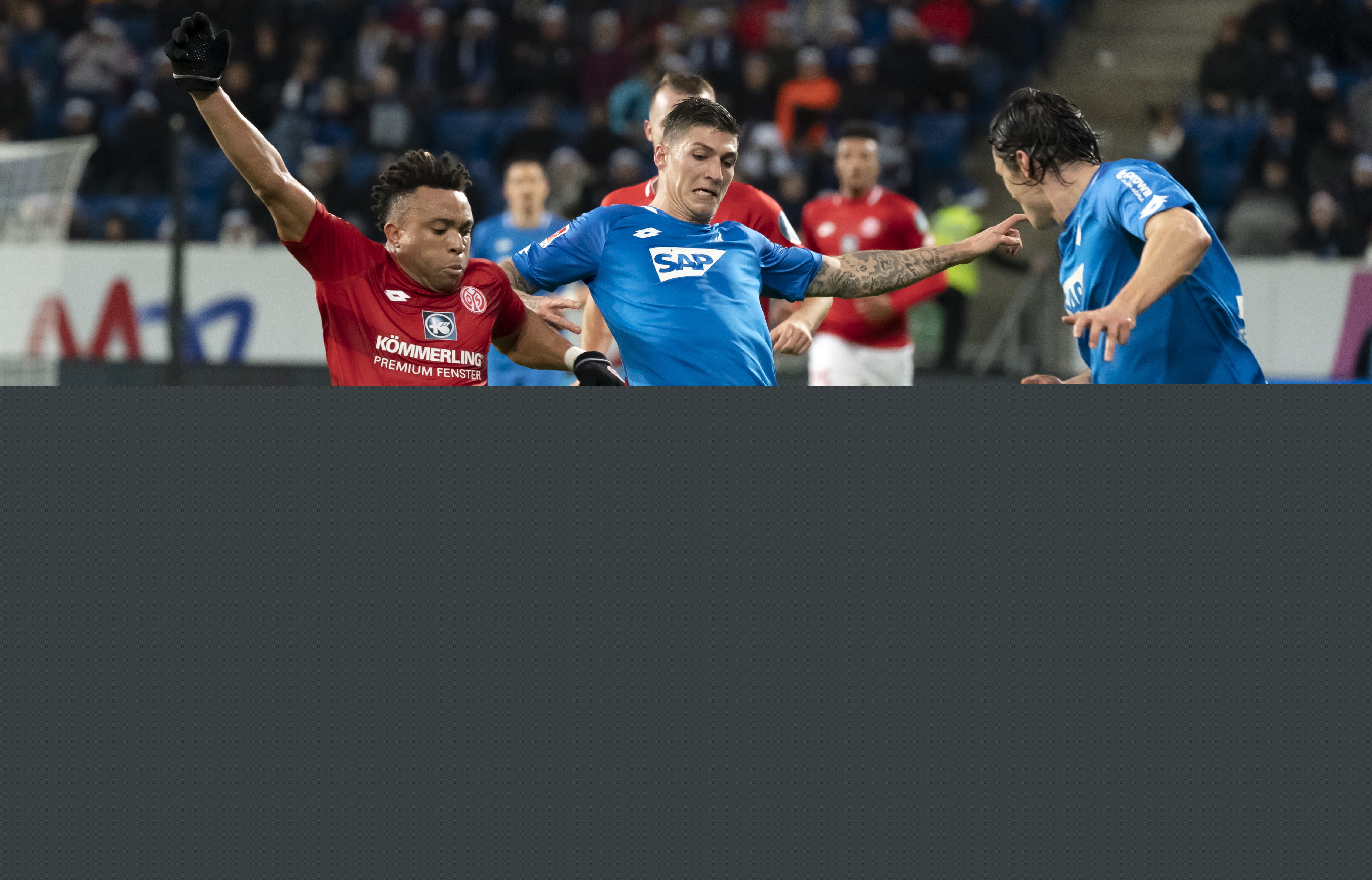 马卡：特尔施特根参加巴萨今日合练，有望复出入选欧冠大名单（马卡报：特尔施特根今日随巴萨合练，或复出进入欧冠名单）