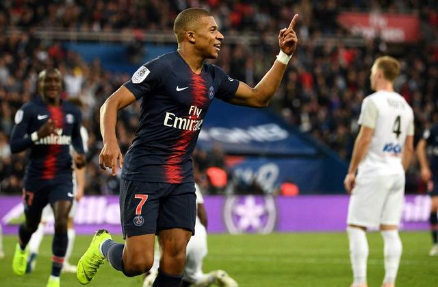 中超：北京国安客场2-1击败梅州客家